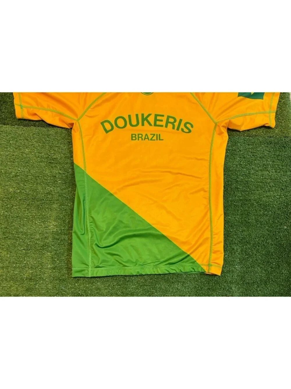 World Surf League jersey mens large yellow green brazil rash guard authentic